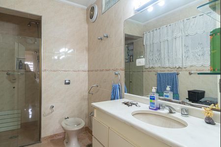 Apartamento à venda com 200m², 3 quartos e 2 vagas Apartamento à venda com 200m², 3 quartos e 2 vagasBanheiro da Suíte
