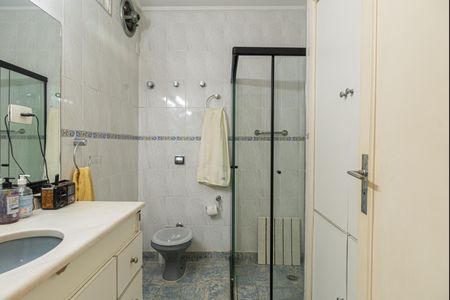 Apartamento à venda com 200m², 3 quartos e 2 vagas Apartamento à venda com 200m², 3 quartos e 2 vagasBanheiro 2