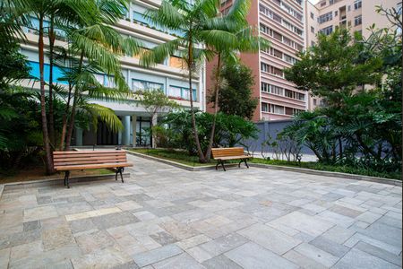 Apartamento à venda com 200m², 3 quartos e 2 vagas Apartamento à venda com 200m², 3 quartos e 2 vagasÁrea comum - Entrada do Edifício