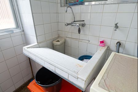 Apartamento à venda com 200m², 3 quartos e 2 vagas Apartamento à venda com 200m², 3 quartos e 2 vagasÁrea de Serviço