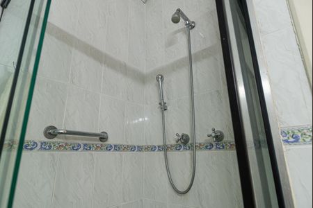 Apartamento à venda com 200m², 3 quartos e 2 vagas Apartamento à venda com 200m², 3 quartos e 2 vagasBanheiro 2