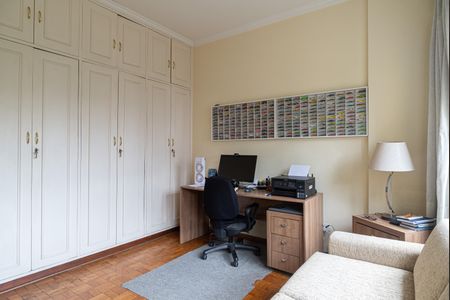 Apartamento à venda com 200m², 3 quartos e 2 vagas Apartamento à venda com 200m², 3 quartos e 2 vagasQuarto 2