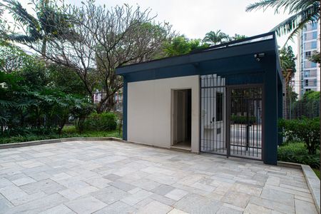 Apartamento à venda com 200m², 3 quartos e 2 vagas Apartamento à venda com 200m², 3 quartos e 2 vagasÁrea comum - Portaria