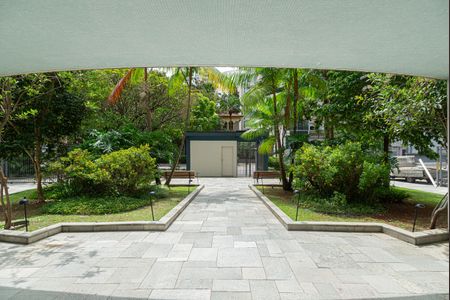 Apartamento à venda com 200m², 3 quartos e 2 vagas Apartamento à venda com 200m², 3 quartos e 2 vagasÁrea comum - Entrada do Edifício