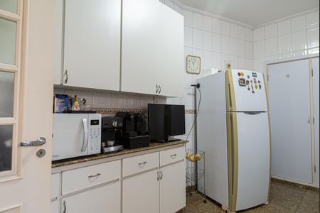 Apartamento à venda com 200m², 3 quartos e 2 vagas Apartamento à venda com 200m², 3 quartos e 2 vagasCozinha