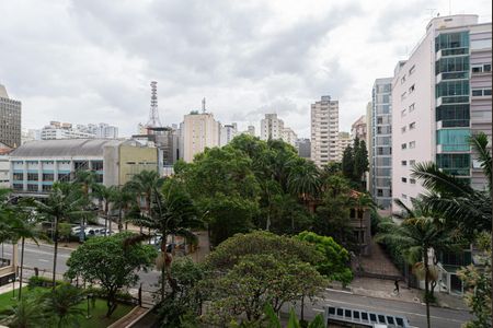 Apartamento à venda com 200m², 3 quartos e 2 vagas Apartamento à venda com 200m², 3 quartos e 2 vagasVista da Suíte