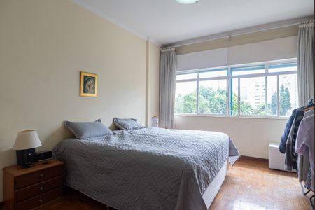 Apartamento à venda com 200m², 3 quartos e 2 vagas Apartamento à venda com 200m², 3 quartos e 2 vagasSuíte