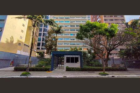 Apartamento à venda com 200m², 3 quartos e 2 vagas Apartamento à venda com 200m², 3 quartos e 2 vagasFachada