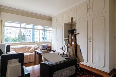 Apartamento à venda com 200m², 3 quartos e 2 vagas Apartamento à venda com 200m², 3 quartos e 2 vagasQuarto 3