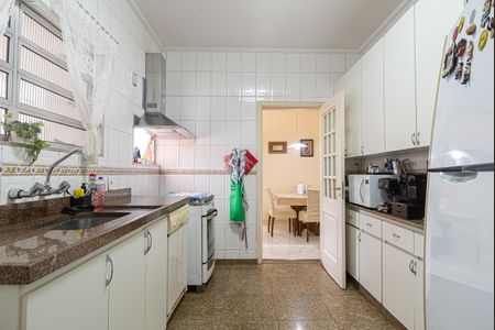 Apartamento à venda com 200m², 3 quartos e 2 vagas Apartamento à venda com 200m², 3 quartos e 2 vagasCozinha