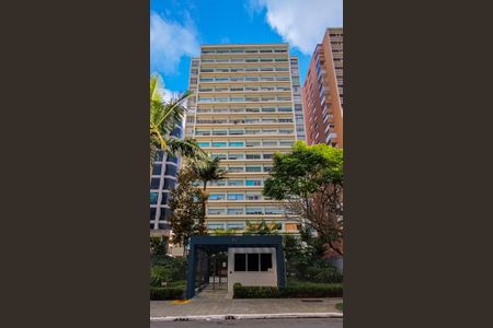 Apartamento à venda com 200m², 3 quartos e 2 vagas Apartamento à venda com 200m², 3 quartos e 2 vagasFachada