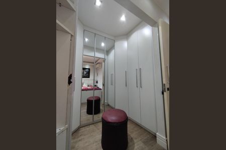 Apartamento à venda com 74m², 2 quartos e 1 vaga Apartamento à venda com 74m², 2 quartos e 1 vagaSuíte