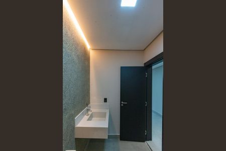 Casa à venda com 150m², 3 quartos e 3 vagas Casa à venda com 150m², 3 quartos e 3 vagasBanheiro da Suíte