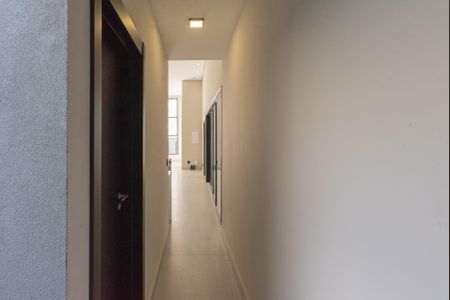 Casa à venda com 150m², 3 quartos e 3 vagas Casa à venda com 150m², 3 quartos e 3 vagasCorredor