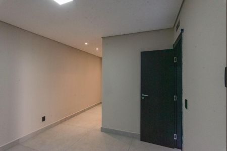 Casa à venda com 150m², 3 quartos e 3 vagas Casa à venda com 150m², 3 quartos e 3 vagasSuíte