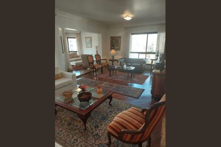 Apartamento à venda com 216m², 4 quartos e 3 vagasFoto 02
