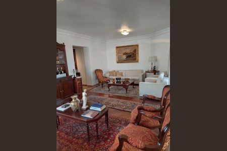 Apartamento à venda com 216m², 4 quartos e 3 vagasFoto 01