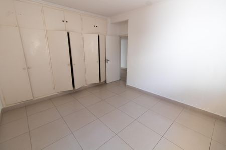 Casa à venda com 400m², 5 quartos e 8 vagas Casa à venda com 400m², 5 quartos e 8 vagasQUARTO 5