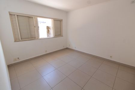Casa à venda com 400m², 5 quartos e 8 vagas Casa à venda com 400m², 5 quartos e 8 vagasQUARTO 5