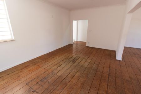 Casa à venda com 400m², 5 quartos e 8 vagas Casa à venda com 400m², 5 quartos e 8 vagasSALA