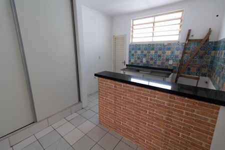 Casa à venda com 400m², 5 quartos e 8 vagas Casa à venda com 400m², 5 quartos e 8 vagasCOZINHA