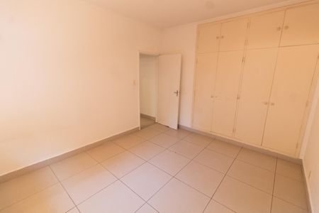 Casa à venda com 400m², 5 quartos e 8 vagas Casa à venda com 400m², 5 quartos e 8 vagasQUARTO 4