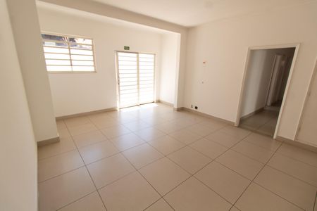 Casa à venda com 400m², 5 quartos e 8 vagas Casa à venda com 400m², 5 quartos e 8 vagasSALA DE JANTAR