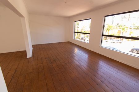 Casa à venda com 400m², 5 quartos e 8 vagas Casa à venda com 400m², 5 quartos e 8 vagasSALA