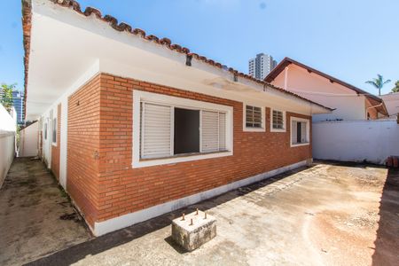 Casa à venda com 400m², 5 quartos e 8 vagas Casa à venda com 400m², 5 quartos e 8 vagasÁREA EXTERNA FUNDOS