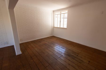 Casa à venda com 400m², 5 quartos e 8 vagas Casa à venda com 400m², 5 quartos e 8 vagasSALA