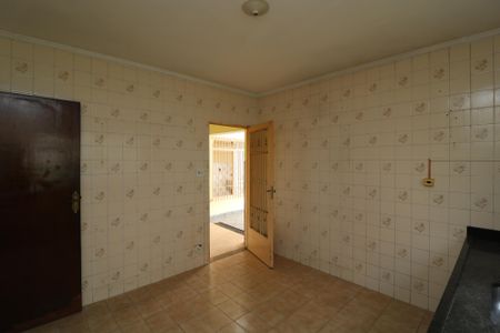 Casa à venda com 250m², 4 quartos e 2 vagasCozinha