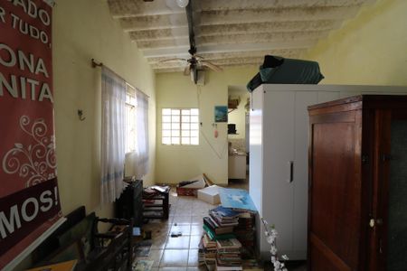 Casa à venda com 250m², 4 quartos e 2 vagasQuarto de Serviço