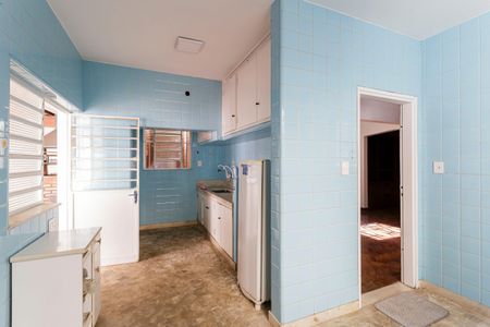 Casa à venda com 300m², 5 quartos e 4 vagas Casa à venda com 300m², 5 quartos e 4 vagasCozinha