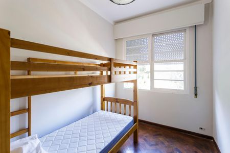 Casa à venda com 300m², 5 quartos e 4 vagas Casa à venda com 300m², 5 quartos e 4 vagasQuarto 1