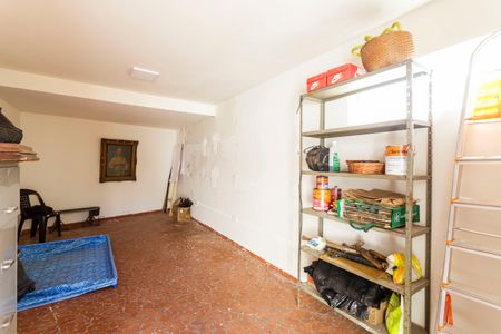 Casa à venda com 300m², 5 quartos e 4 vagas Casa à venda com 300m², 5 quartos e 4 vagasGaragem