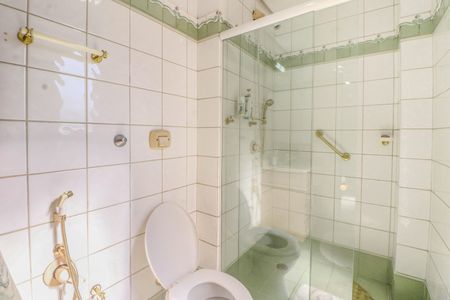 Apartamento à venda com 530m², 5 quartos e 2 vagasBanheiro da Suíte 3