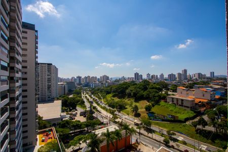 Apartamento à venda com 133m², 4 quartos e 3 vagasVista do quarto 2