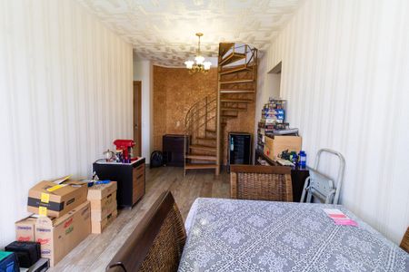 Apartamento à venda com 130m², 2 quartos e 2 vagas Apartamento à venda com 130m², 2 quartos e 2 vagasSala