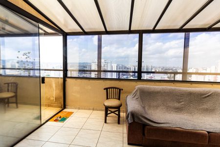 Apartamento à venda com 130m², 2 quartos e 2 vagas Apartamento à venda com 130m², 2 quartos e 2 vagasSala de TV - Piso Superior