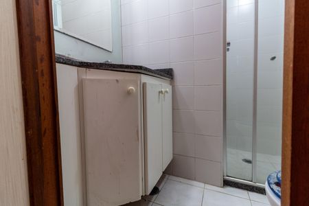 Apartamento à venda com 130m², 2 quartos e 2 vagas Apartamento à venda com 130m², 2 quartos e 2 vagasBanheiro