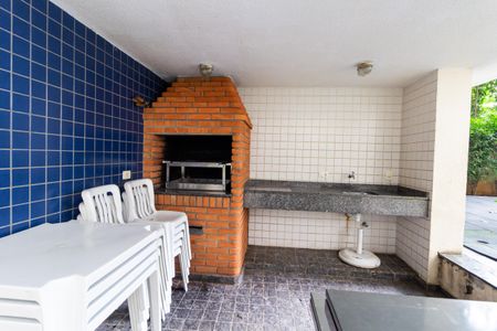 Apartamento à venda com 130m², 2 quartos e 2 vagas Apartamento à venda com 130m², 2 quartos e 2 vagasÁrea comum - Churrasqueira