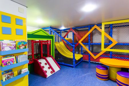 Apartamento à venda com 130m², 2 quartos e 2 vagas Apartamento à venda com 130m², 2 quartos e 2 vagasBrinquedoteca