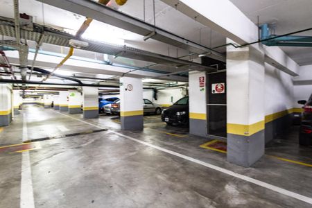 Apartamento à venda com 130m², 2 quartos e 2 vagas Apartamento à venda com 130m², 2 quartos e 2 vagasGaragem