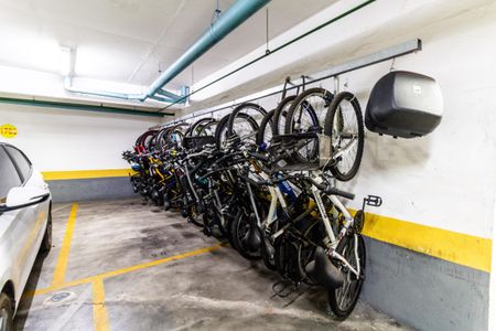 Apartamento à venda com 130m², 2 quartos e 2 vagas Apartamento à venda com 130m², 2 quartos e 2 vagasBicicletário