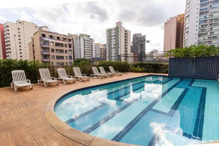 Apartamento à venda com 130m², 2 quartos e 2 vagas Apartamento à venda com 130m², 2 quartos e 2 vagasÁrea comum - Piscina