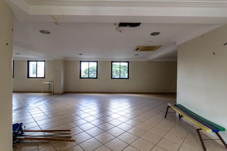 Apartamento à venda com 130m², 2 quartos e 2 vagas Apartamento à venda com 130m², 2 quartos e 2 vagasÁrea comum - Salão de festas