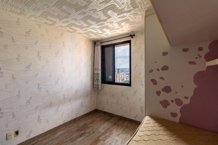 Apartamento à venda com 130m², 2 quartos e 2 vagas Apartamento à venda com 130m², 2 quartos e 2 vagasQuarto