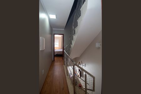 Casa à venda com 118m², 3 quartos e 2 vagas Casa à venda com 118m², 3 quartos e 2 vagasCorredor