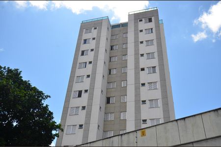 Apartamento à venda com 60m², 2 quartos e 2 vagas Apartamento à venda com 60m², 2 quartos e 2 vagasFachada