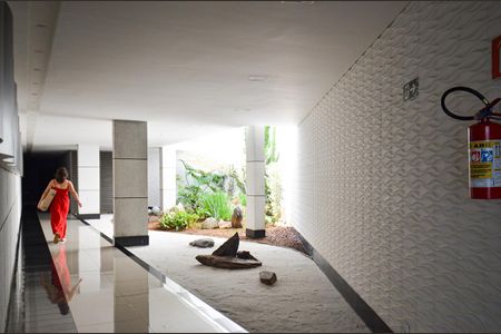 Apartamento à venda com 60m², 2 quartos e 2 vagas Apartamento à venda com 60m², 2 quartos e 2 vagasHall de entrada